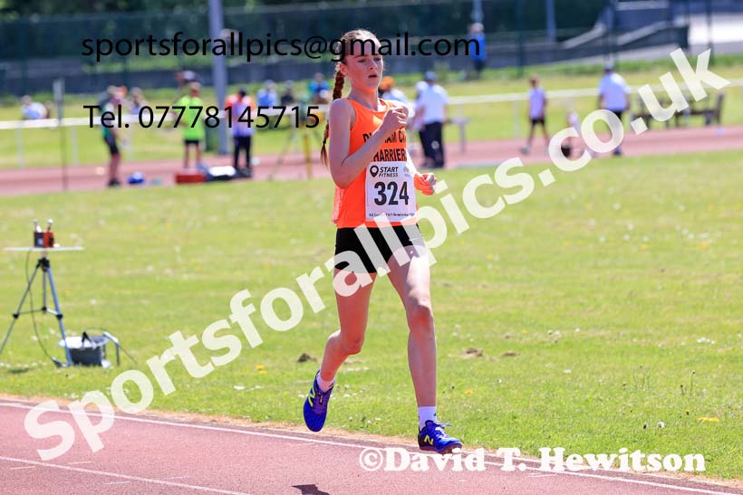 Womens Under-17s and Girls Under-15s 3000 metres, 2024 North Eastern Track and Field Champs., Middlesbrough.  Photo: David T. Hewitson/Sports for All Pics